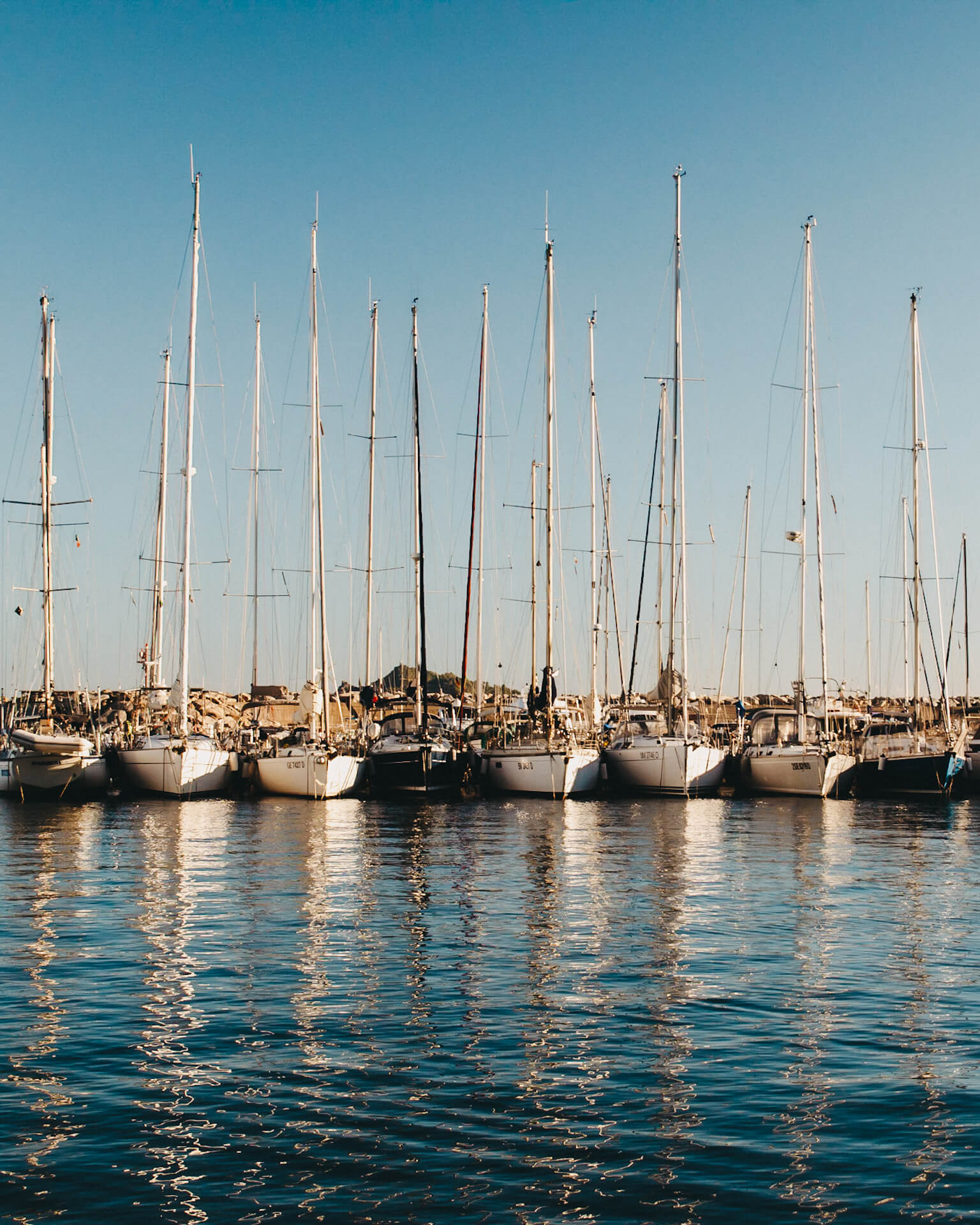 Sardinien ist ein beliebter Ort für Segler.